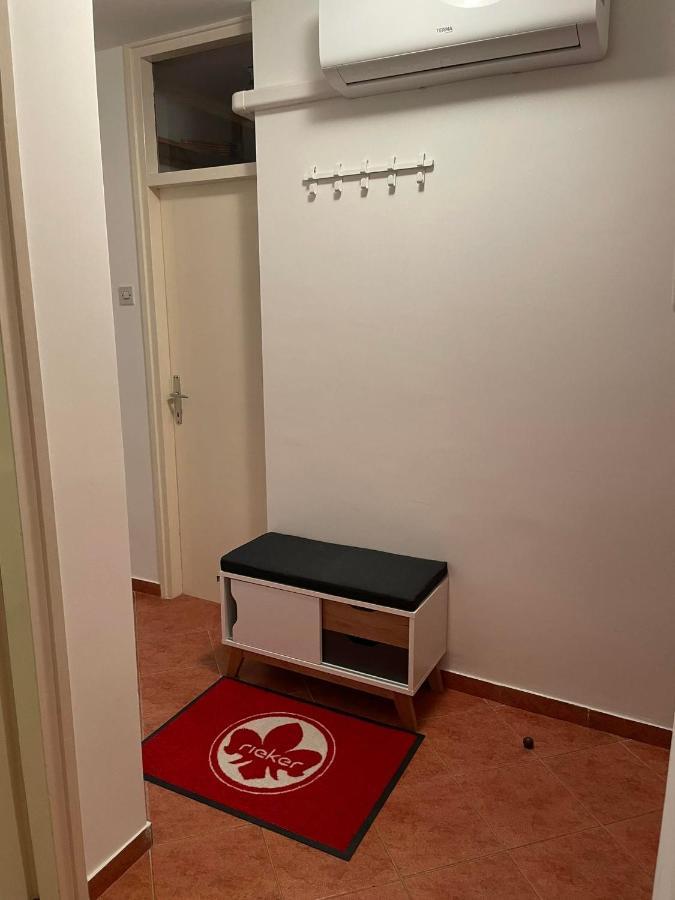 Lolly Apartment Karlovac Buitenkant foto