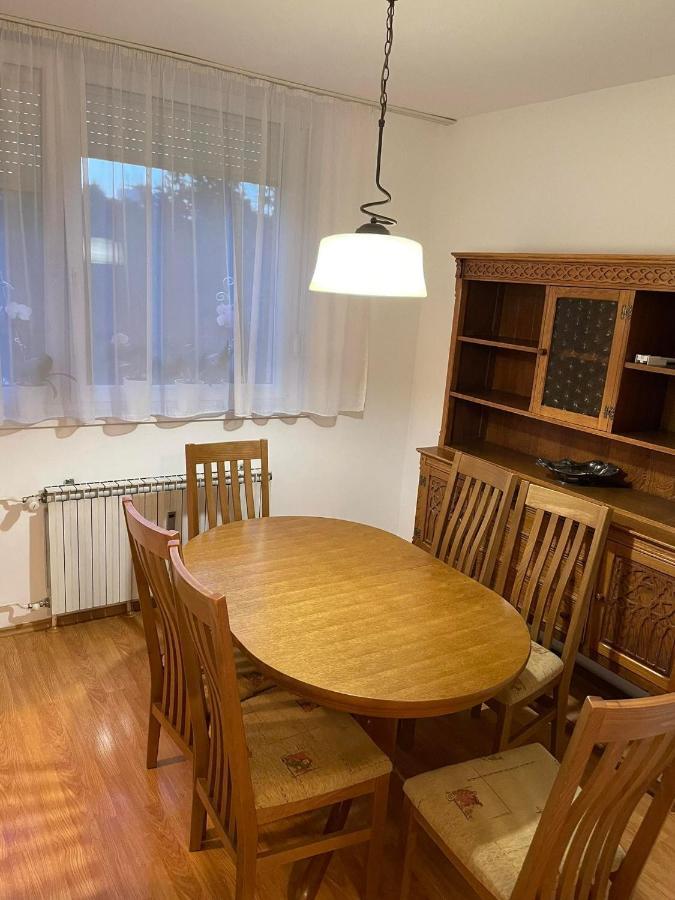 Lolly Apartment Karlovac Buitenkant foto