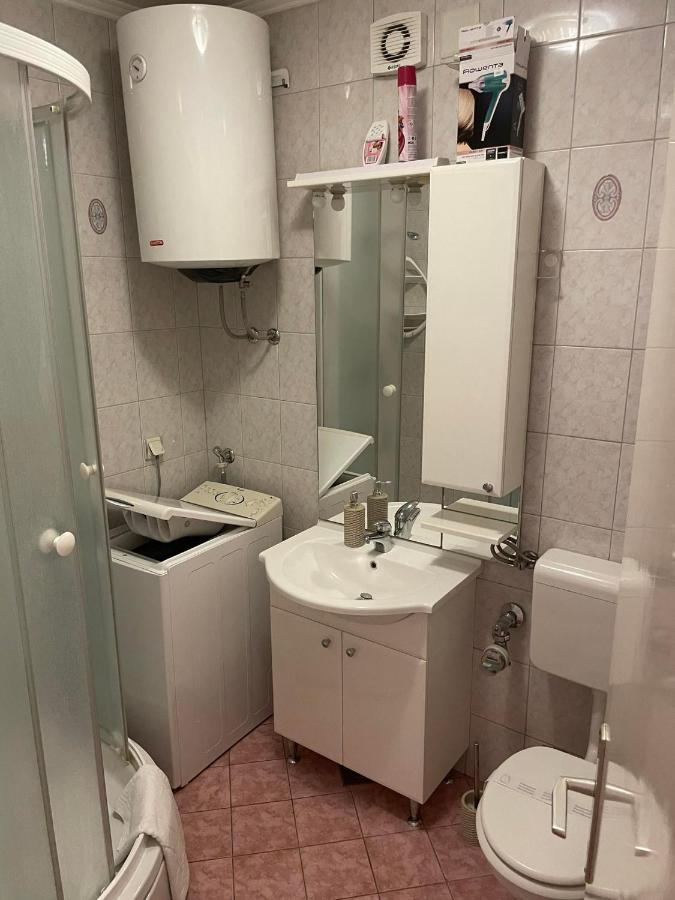 Lolly Apartment Karlovac Buitenkant foto